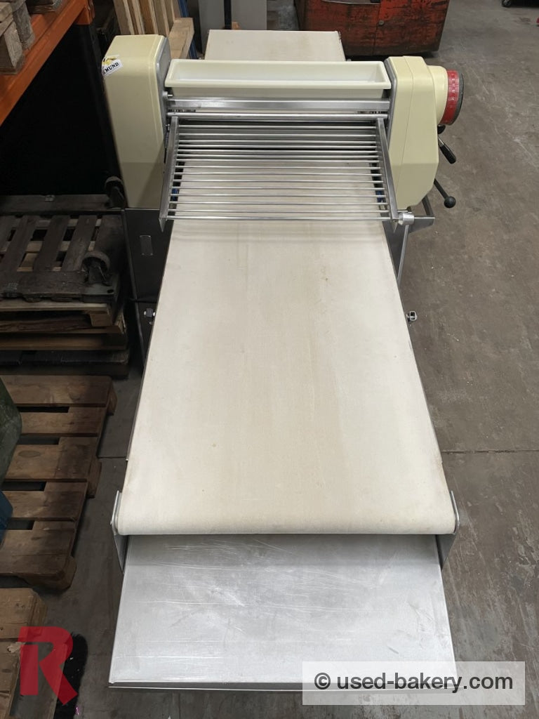 http://www.used-bakery.com/cdn/shop/products/fritsch-dough-sheeter-30-650-with-manual-control-329_1200x1200.jpg?v=1677441758